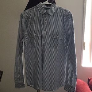 Stripe men’s dress shirt